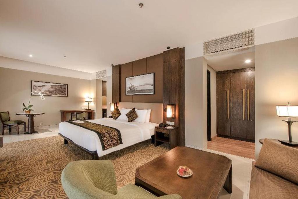 Hotel El Royale