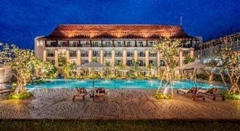 El Royale Hotel